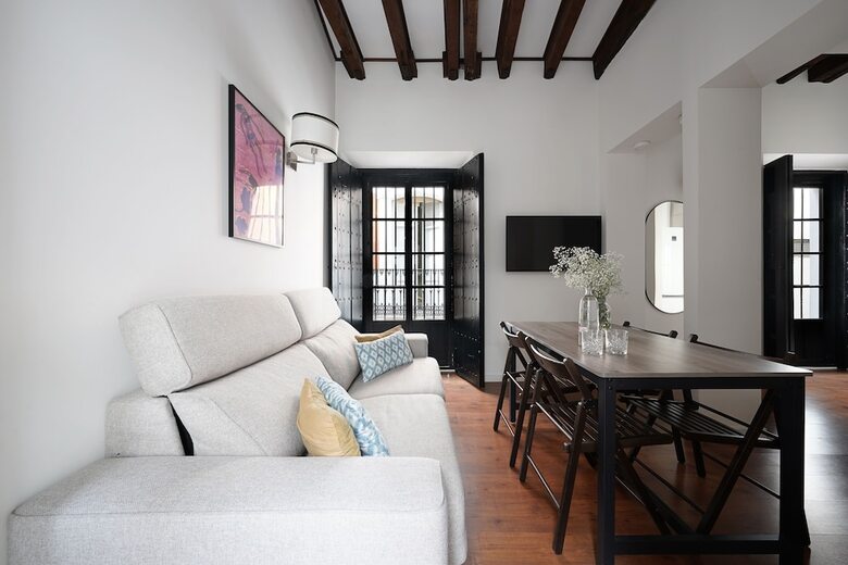 Aparthotel Numa Seville Alegre