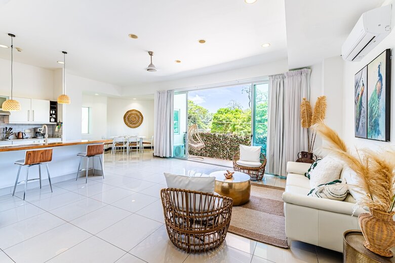 Mvillas - Luxury 2bed 2bath Condo W Pool