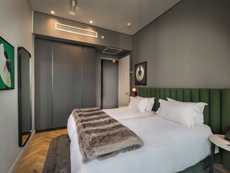 The Rockefeller Hotel By Newmark