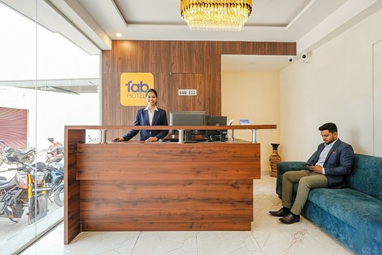 Fabhotel Crystal Suites