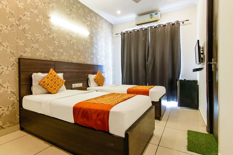 Fabhotel Gazelle Inn