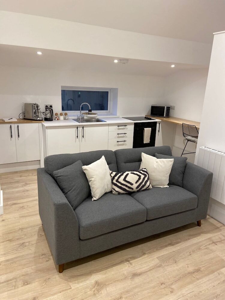 The Lodge Hideaway - Studio Style, Simple Luxury