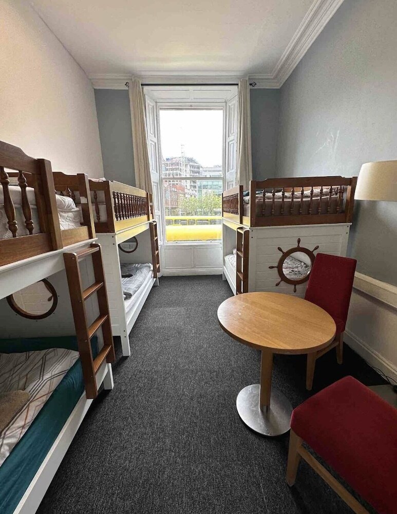 Eden Quay Lodge