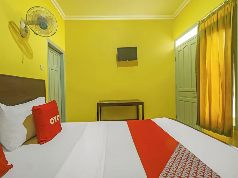 Oyo 92483 Hotel Kirana