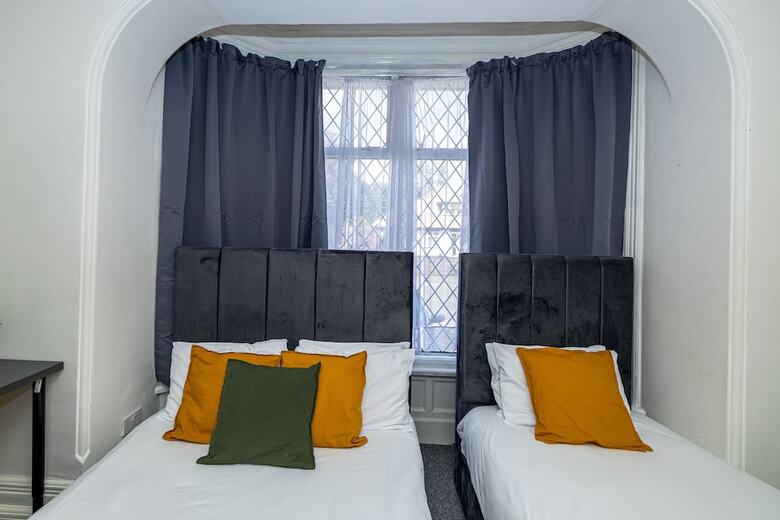 Woodford Hotel