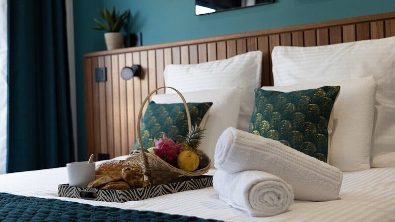 Hotel 10 Rue Du Four � Chaux