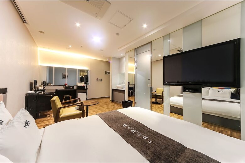 Hotel The B&B Changwon