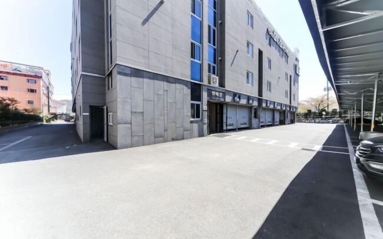 Hotel The B&B Changwon