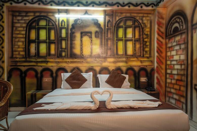 Orchid Hotel And Hostel