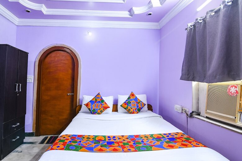 Hotel Fabexpress Karunamoyee Regency
