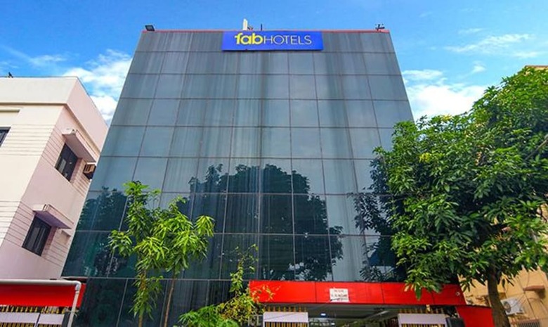 Fabhotel Utsav Palace