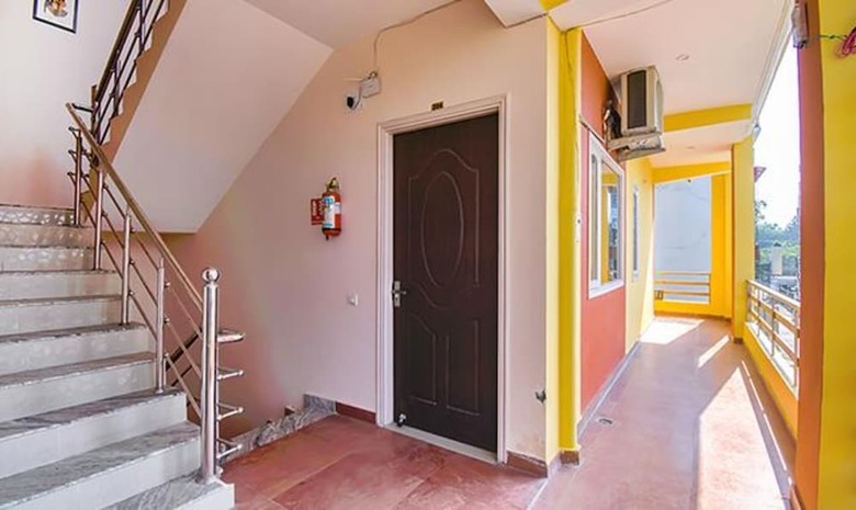 Hotel Fabexpress Bzoy Inn