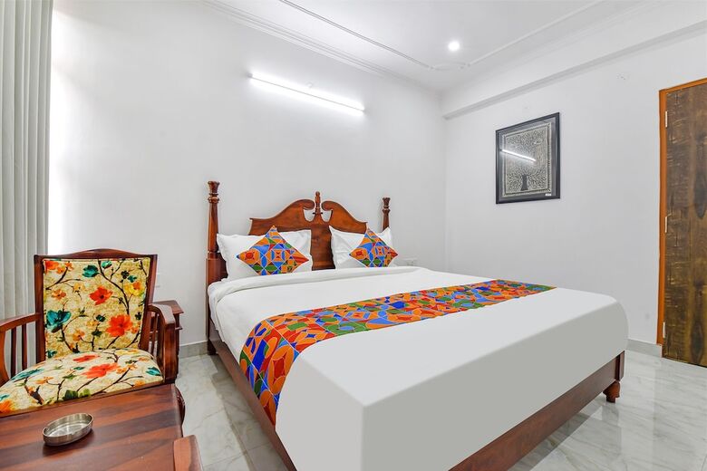 Fabhotel Umrao Haveli With Pool
