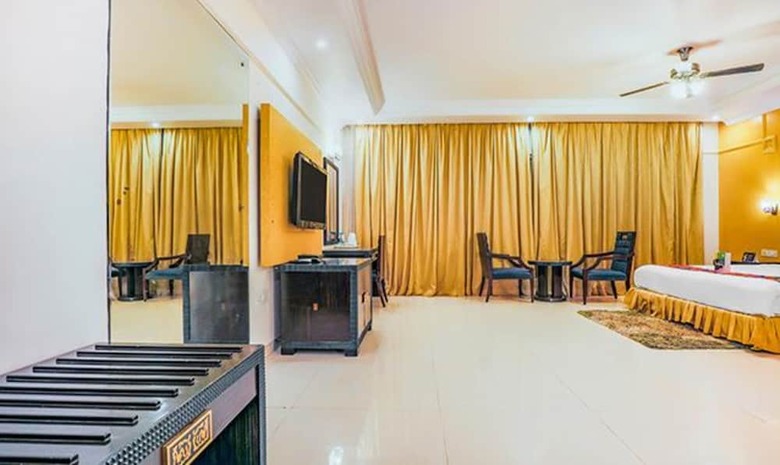 Fabhotel Anna Waddo