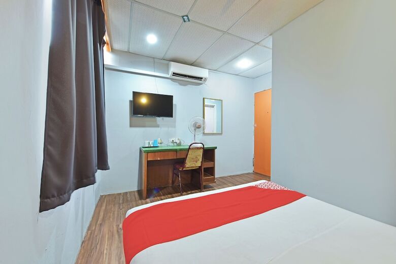 Oyo 90846 Hotel Akasia