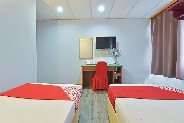 Oyo 90846 Hotel Akasia