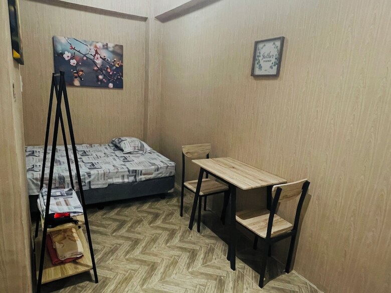 Aparthotel 83 F. Bautista St