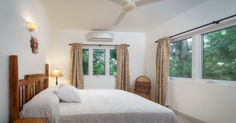 Aparthotel Beach House Condos Negril