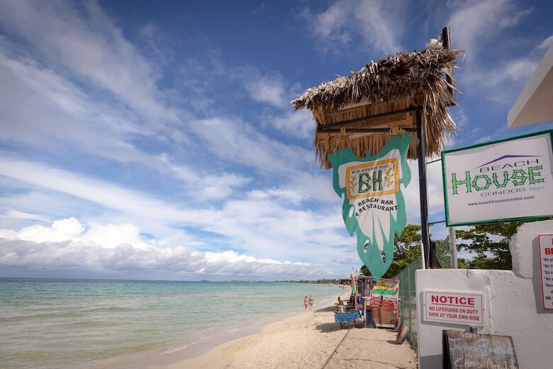 Aparthotel Beach House Condos Negril
