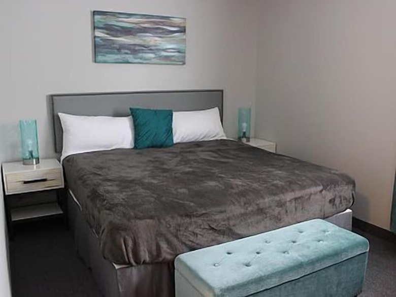 Aparthotel The Acorn Suites