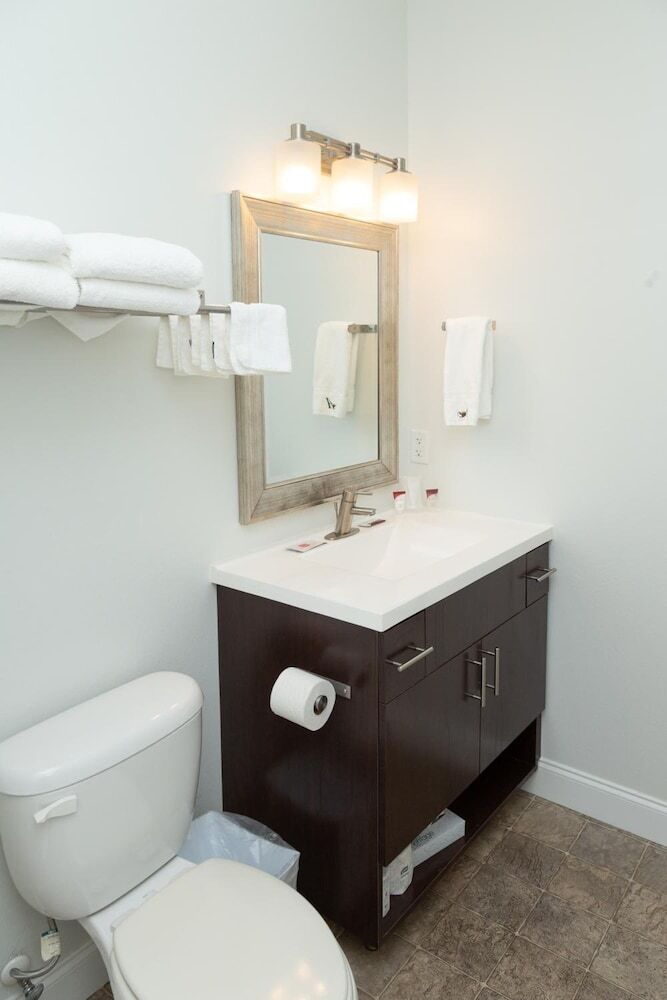 Aparthotel The Acorn Suites