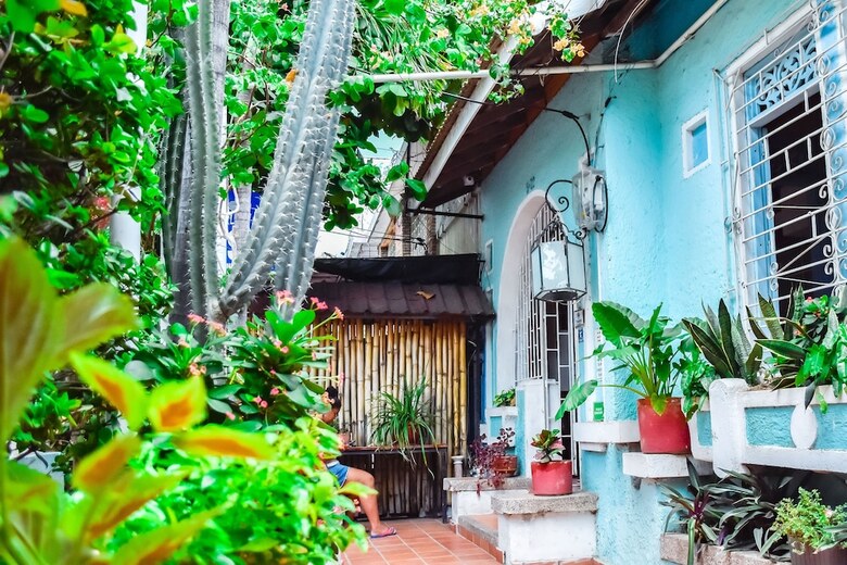 Aluna Hostel B&B