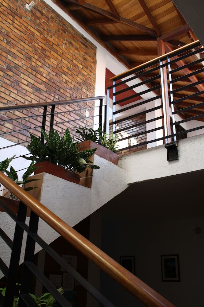 Aluna Hostel B&B