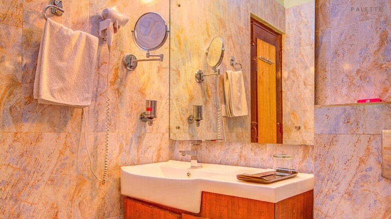 Hotel Shrigo Resort Pyramid Home Divine