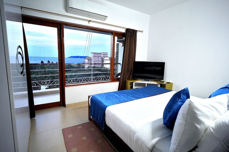 Fabhotel Prime Alekhya Suites