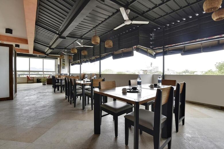 Hotel Antra Stay By Ashoka Group