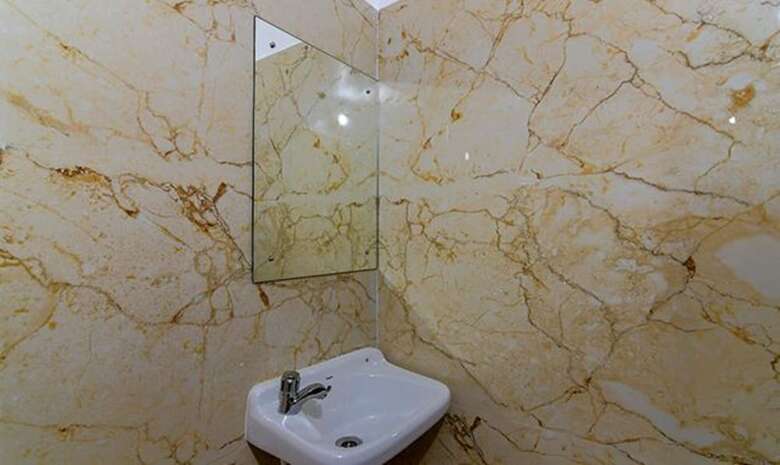 Hotel Fabexpress Golden Palace