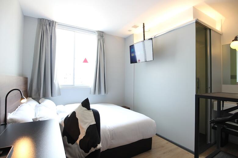 Hotel St Signature Bugis Beach, Dayuse, 5 Hours: 9am-2pm