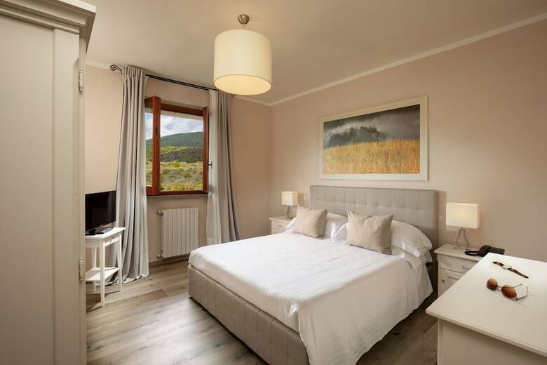 Valle Del Buttero Hotel Residence