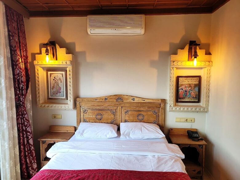 Saruhan Hotel
