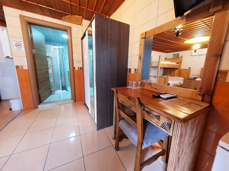 Saruhan Hotel