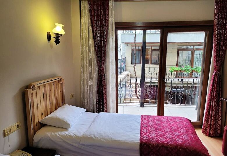 Saruhan Hotel