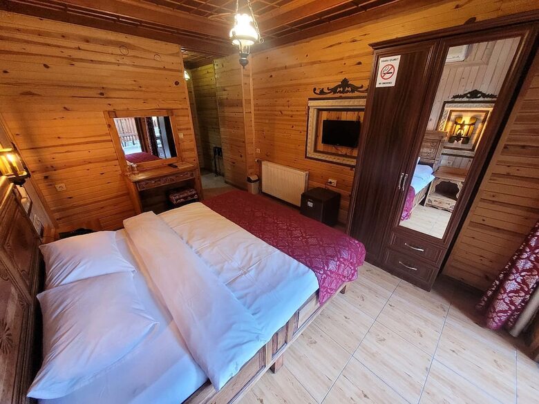Saruhan Hotel