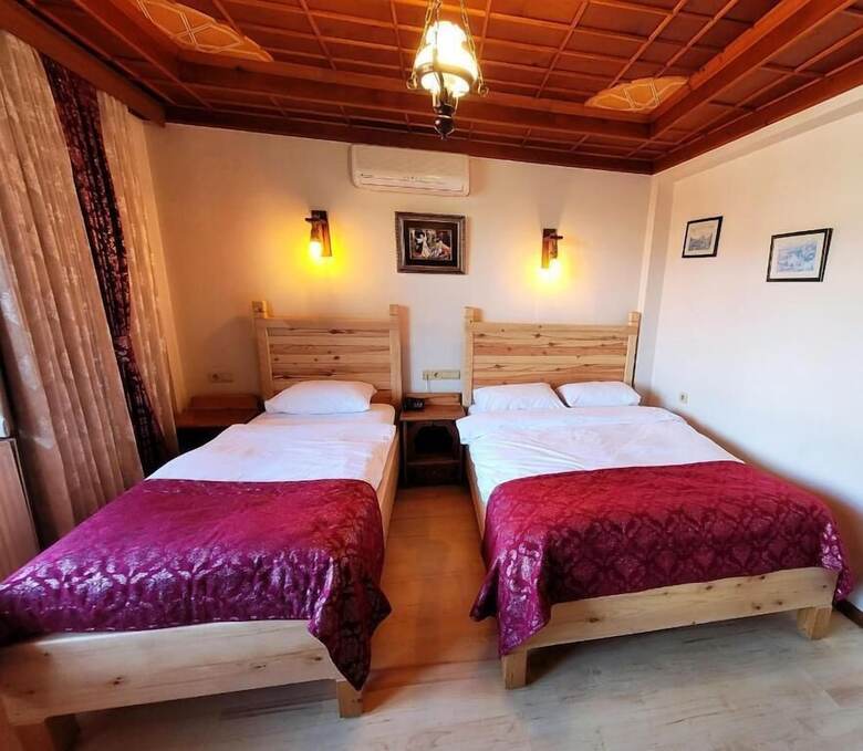 Saruhan Hotel