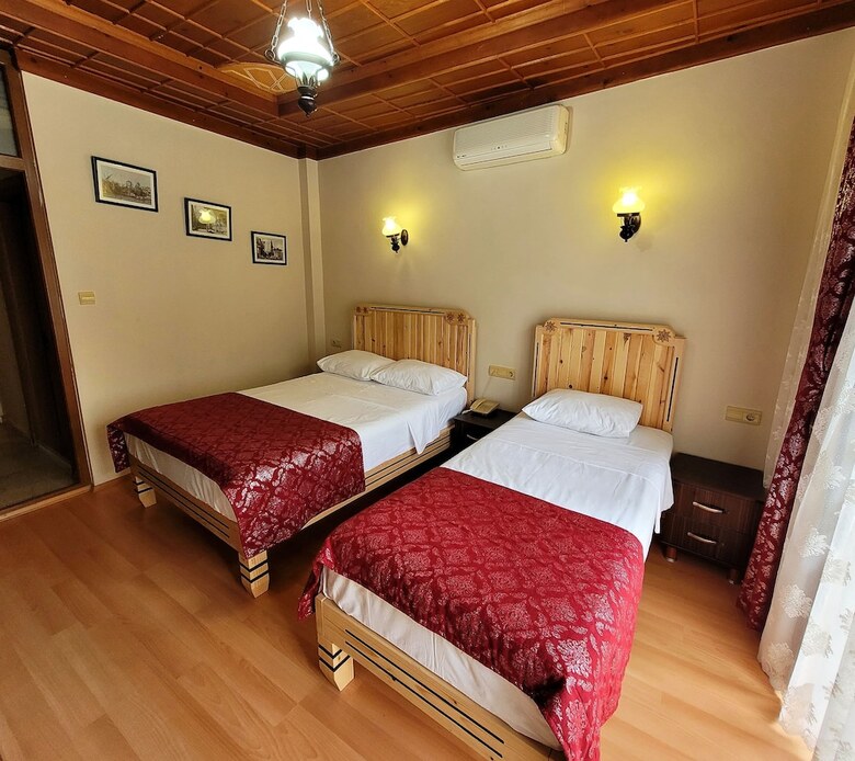 Saruhan Hotel