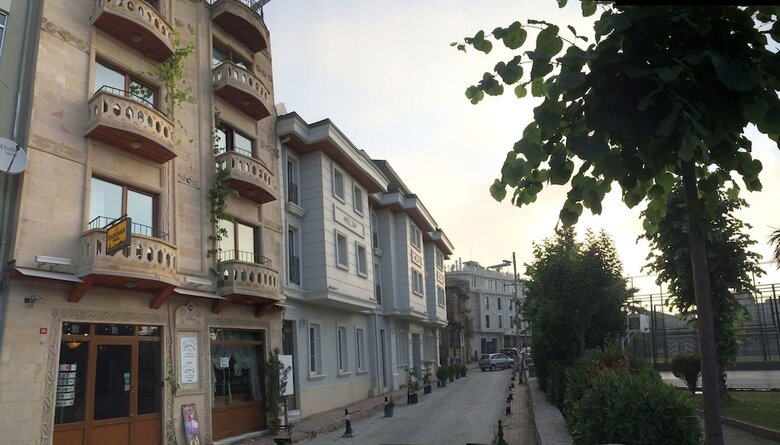 Saruhan Hotel