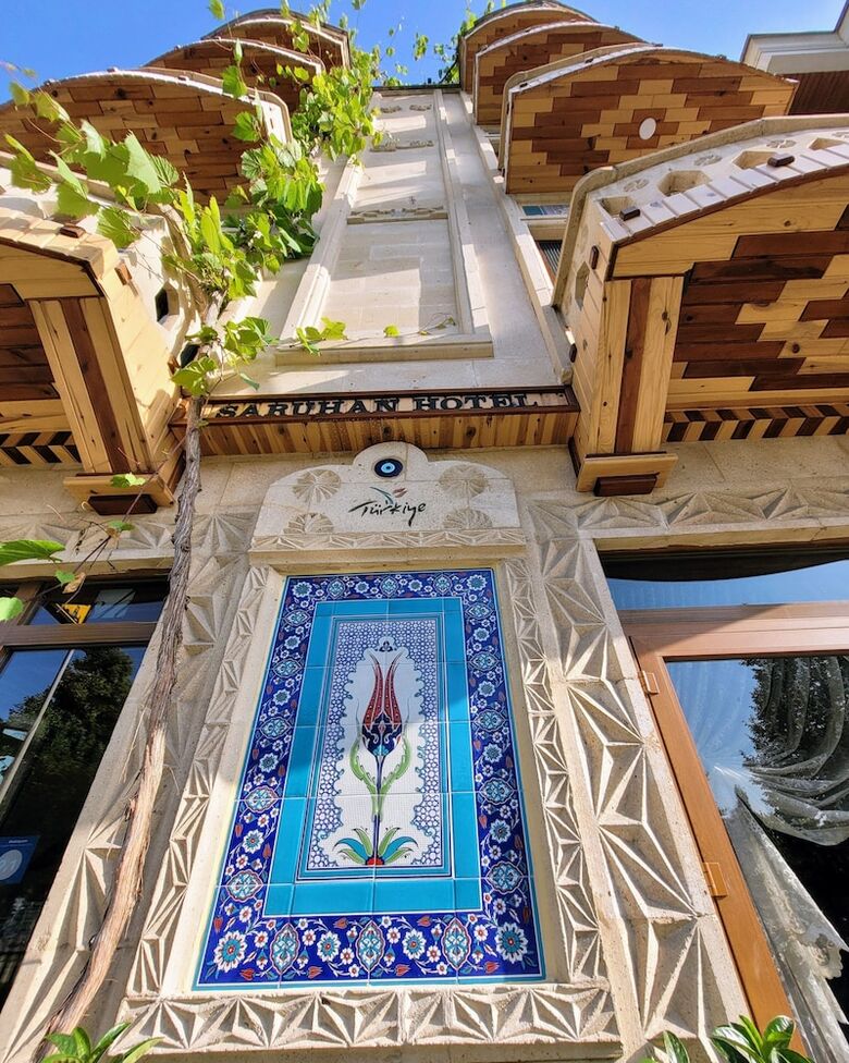 Saruhan Hotel
