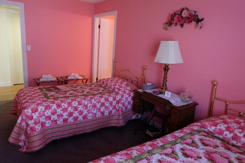 Seams Like Home B&B