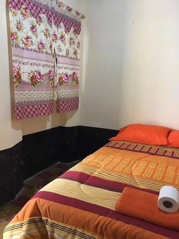 Bed & Breakfast La Union Guesthouse
