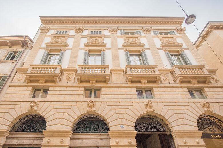 Palazzo Monga