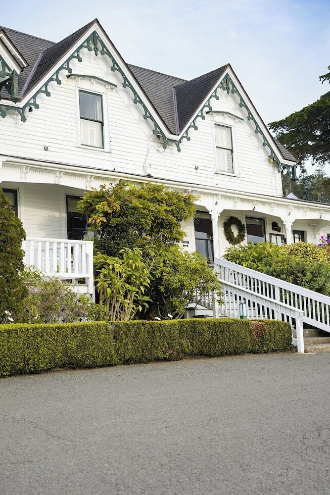 Hotel Little River Inn