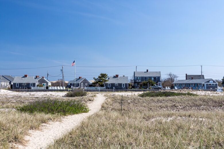 East Harbour Motel And Cottages