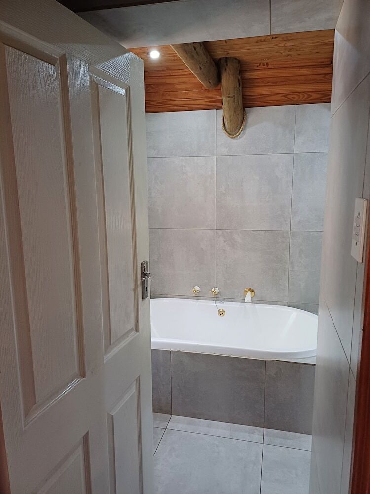Whispering Pines Country Estate