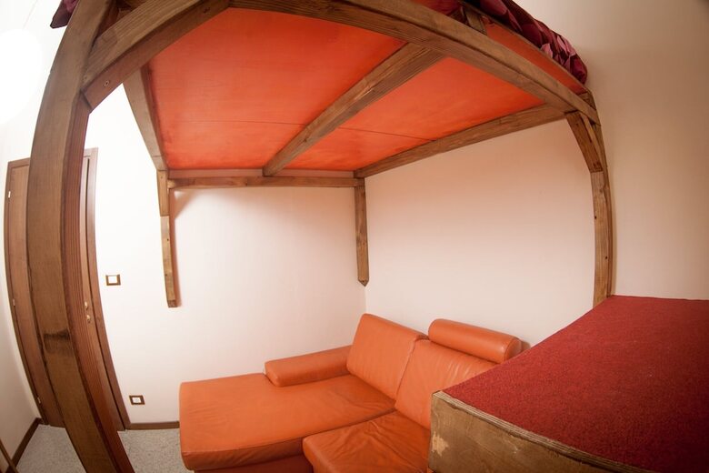 Guesthouse 4roomz
