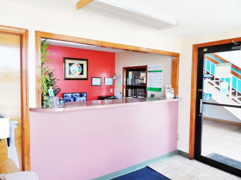 Motel Courtesy Inn