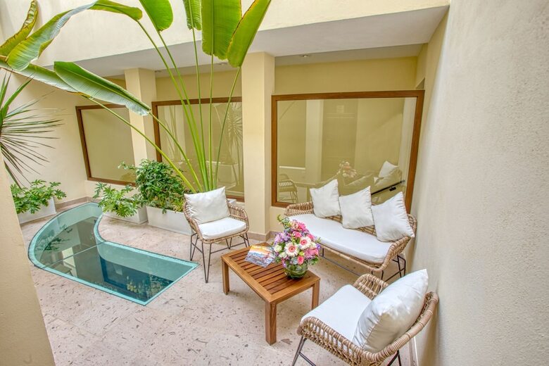Casa Nicole Boutique Hotel